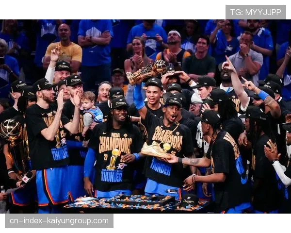 冠军之师！雷霆主场31分狂胜鹈鹕，豪取开赛7连胜，雷霆总决赛视频